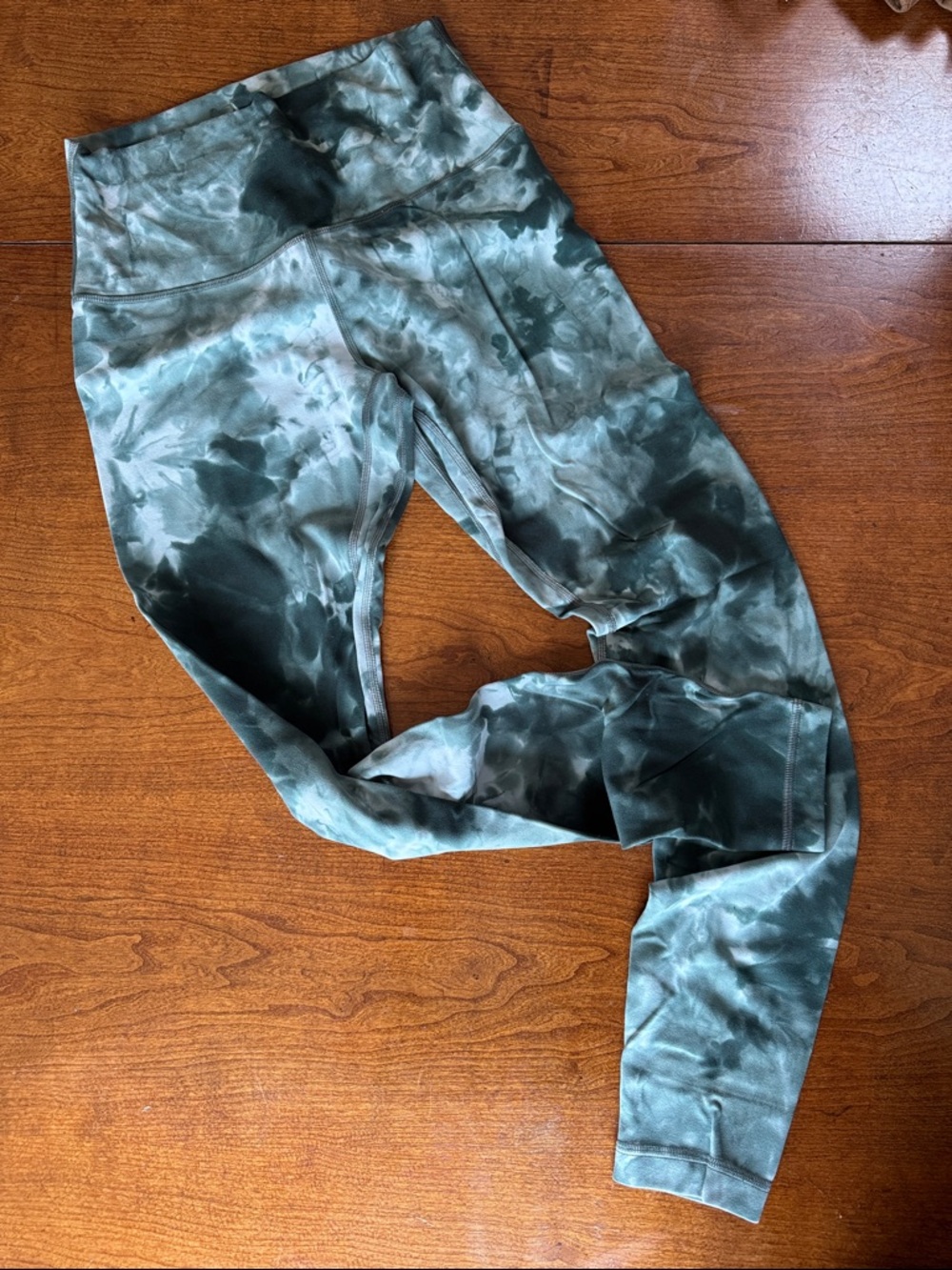 Lululemon Tie-Dye Green leggings